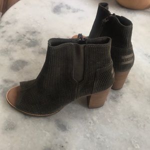 Toms Army Green Perforated Suede Peep Toe-Like new